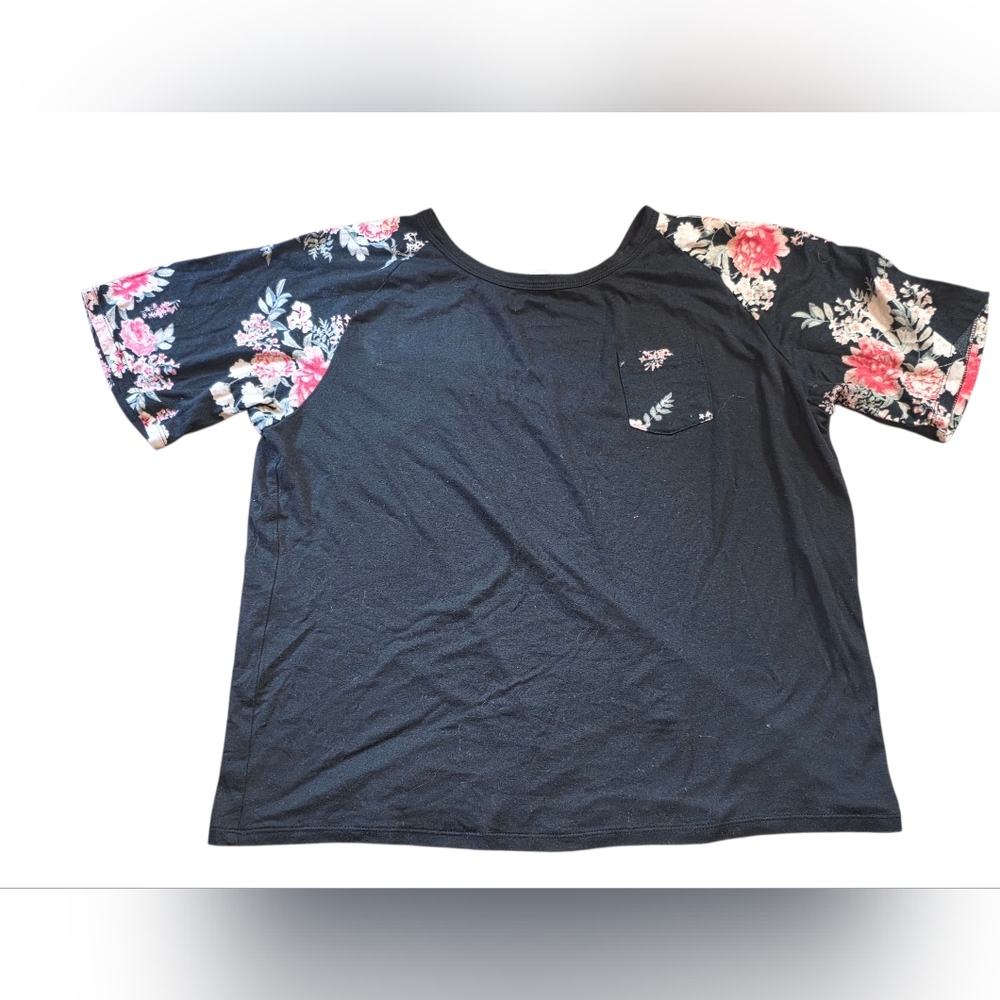 Flora Front Pocket T Shirt Black With Floral Print Sleeves & Pocket Size L